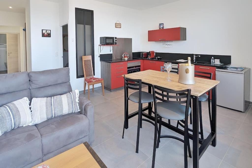 Appartement Pour 3 Personnes Sur La Plage Les Pieds Dans Leau Плоневе-Порзэ Экстерьер фото
